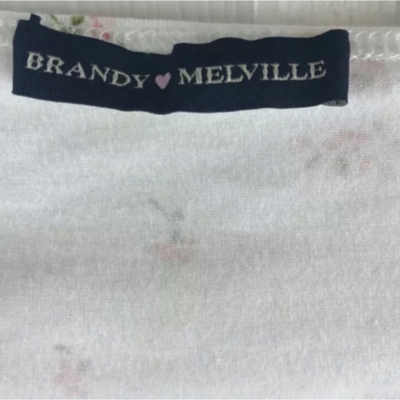 Brandy Melville long sleeve - Picture 3 of 3